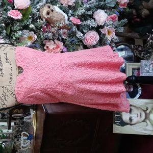 Pretty & Feminine Lace Stretch Top in Pink Melon 💗